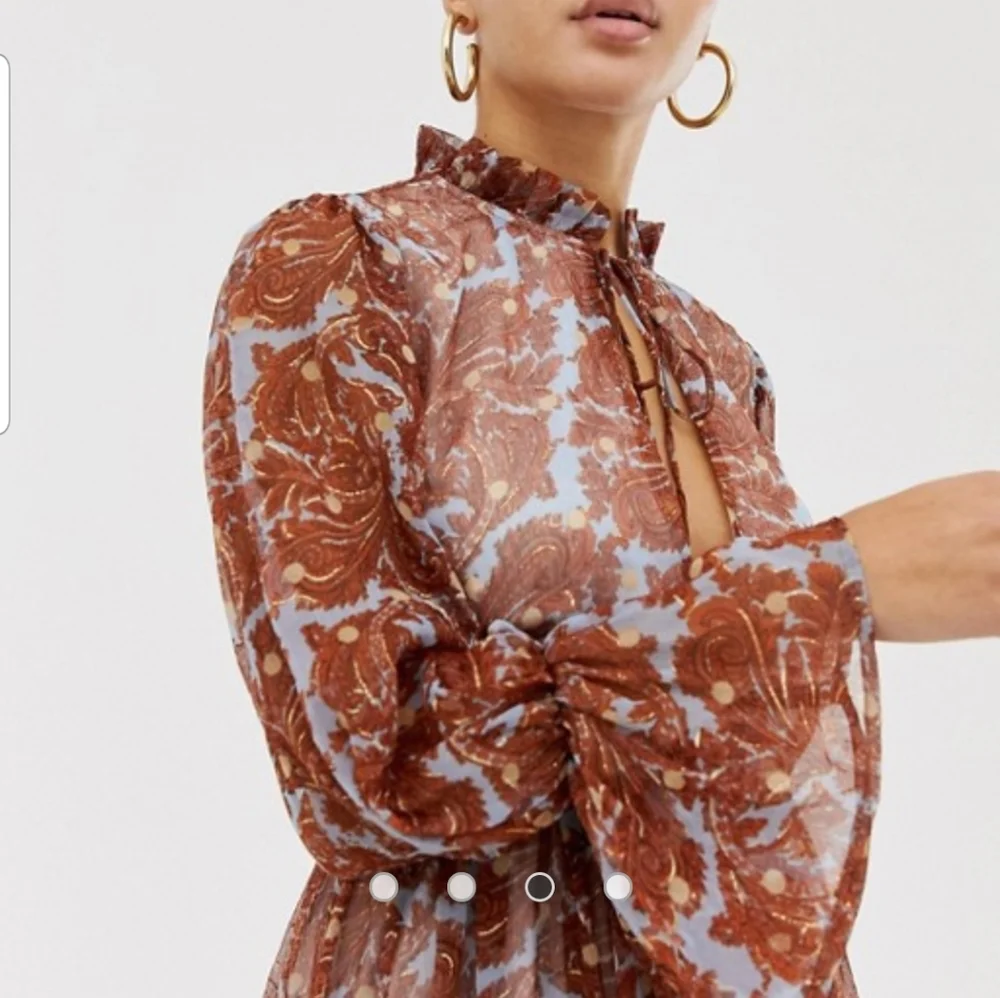 MISSGUIDED DRESS - Picture 4 of 11